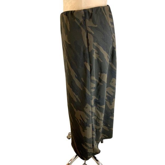 Medium Sanctuary Women's Green Camo Pull On Midi Skirt A-Line - Picture 5 of 6
